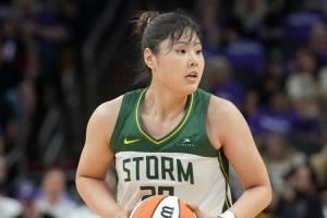 给点机会吧😭！李月汝仅获5分24秒出场时间 罚球2中2得2分1板