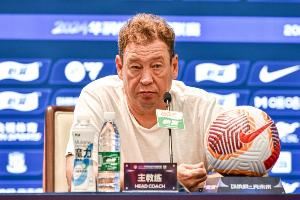 东体：申花队内伤病及国脚的身体疲劳，让斯卢茨基“头疼”